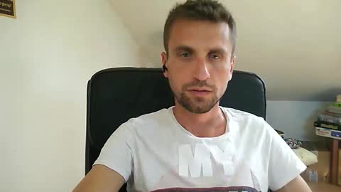 Snapshot of italiano116116 chatting on May 27, 2026, 2:25 pm italiano116116 online show from May 27, 2026, 2:25 pm