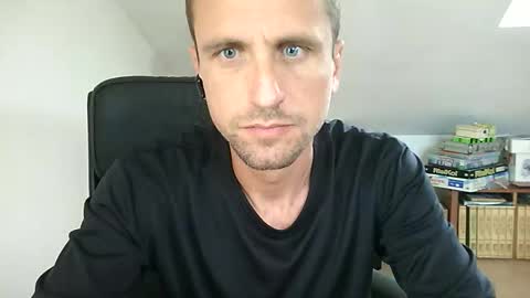 Snapshot of italiano116116 chatting on June 1, 2026, 9:33 am italiano116116 online show from June 1, 2026, 9:33 am