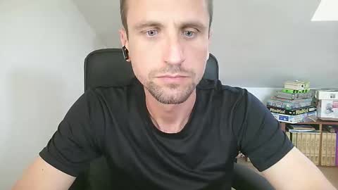 Snapshot of italiano116116 chatting on June 4, 2026, 8:09 am italiano116116 online show from June 4, 2026, 8:09 am
