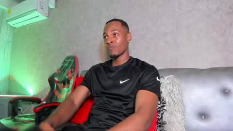 itanxfor online show from December 3, 2025, 12:47 pm