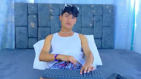 Snapshot of ithan_kingtwin chatting on May 10, 2026, 1:38 pm ithan_kingtwin online show from May 10, 2026, 1:38 pm