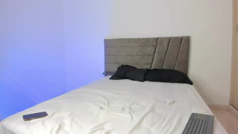 Ithan and Friends online show from April 12, 2026, 12:59 am