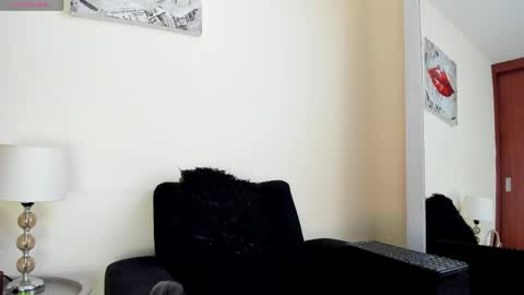 Angelica online show from May 1, 2026, 6:12 pm