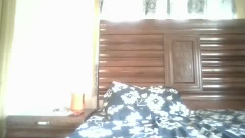 Snapshot of its_me_2323 chatting on May 18, 2026, 5:24 am its_me_2323 online show from May 18, 2026, 5:24 am