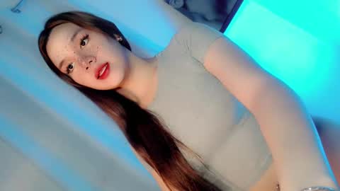 Snapshot of its_me_ezzie chatting on January 25, 2025, 5:40 pm EZZIE online show from January 25, 2025, 5:40 pm