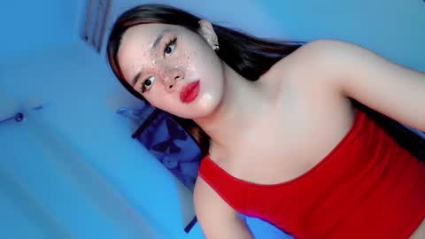 Snapshot of its_me_ezzie chatting on February 15, 2025, 10:42 pm EZZIE online show from February 15, 2025, 10:42 pm