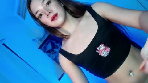 Snapshot of its_me_ezzie chatting on February 20, 2025, 8:36 pm EZZIE online show from February 20, 2025, 8:36 pm