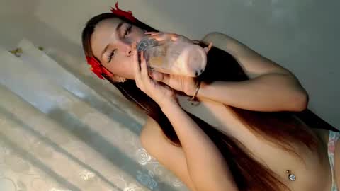 Snapshot of its_me_ezzie chatting on March 8, 2025, 4:12 am EZZIE online show from March 8, 2025, 4:12 am