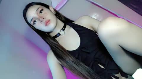 Snapshot of its_me_ezzie chatting on September 28, 2025, 1:44 am EZZIE online show from September 28, 2025, 1:44 am