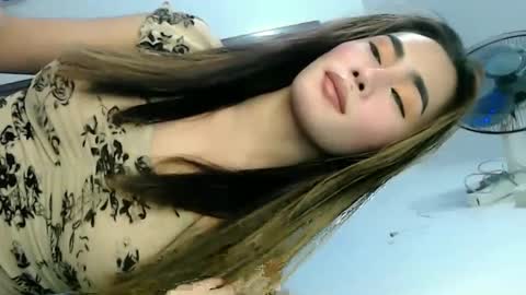 its_me_vanesa online show from February 6, 2026, 3:00 am