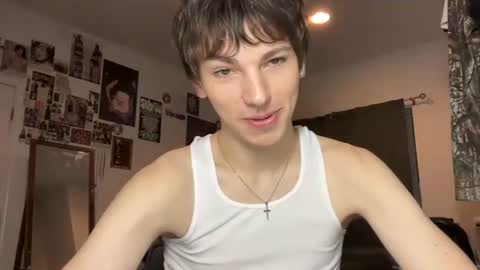 Snapshot of its_rowan chatting on November 3, 2025, 2:02 am Rowan online show from November 3, 2025, 2:02 am