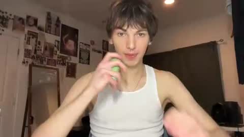 Snapshot of its_rowan chatting on November 12, 2025, 2:34 am Rowan online show from November 12, 2025, 2:34 am