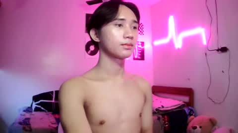 Snapshot of its_saya chatting on June 7, 2026, 2:37 am its_saya online show from June 7, 2026, 2:37 am