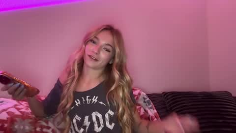 Danielle Rose online show from July 22, 2026, 2:03 am