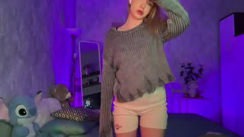 Snapshot of itsevedarkside_ chatting on May 9, 2026, 5:45 am Eva online show from May 9, 2026, 5:45 am