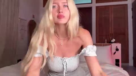 Luna online show from July 21, 2026, 2:58 am