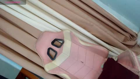 itsme_abby69 online show from May 9, 2026, 3:28 pm