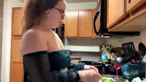 Mila Voss online show from June 3, 2026, 3:09 am