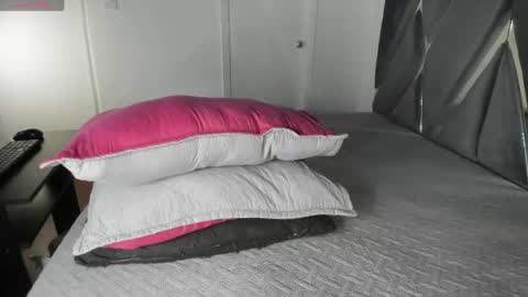 Moon online show from April 14, 2026, 5:52 pm