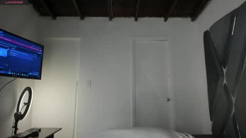 Snapshot of itsmoon_swt_ chatting on June 6, 2026, 6:01 pm Moon online show from June 6, 2026, 6:01 pm