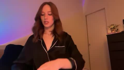 Shea  online show from December 21, 2025, 2:08 am