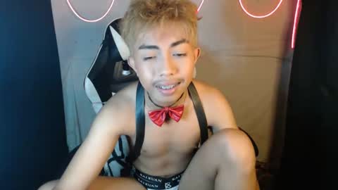 Snapshot of itsyourcummerboy_xx chatting on April 14, 2026, 3:18 pm Kyle online show from April 14, 2026, 3:18 pm