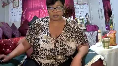 itumeleng74 online show from July 13, 2026, 7:55 am