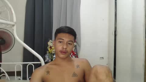 Snapshot of itzme_jhonfred chatting on May 13, 2026, 11:18 am Jhonfred online show from May 13, 2026, 11:18 am