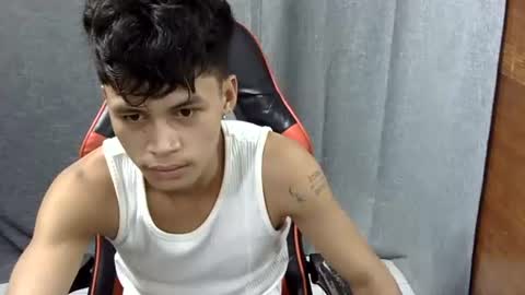 Snapshot of itzme_john chatting on May 1, 2026, 11:09 pm itzme_john online show from May 1, 2026, 11:09 pm