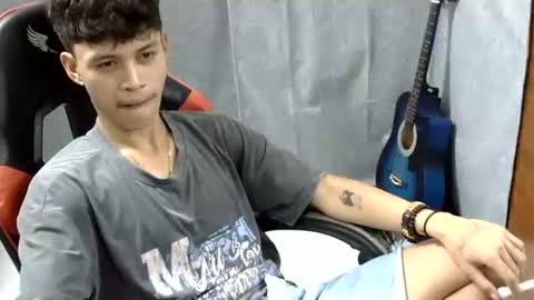 Snapshot of itzme_john chatting on May 5, 2026, 1:13 am itzme_john online show from May 5, 2026, 1:13 am