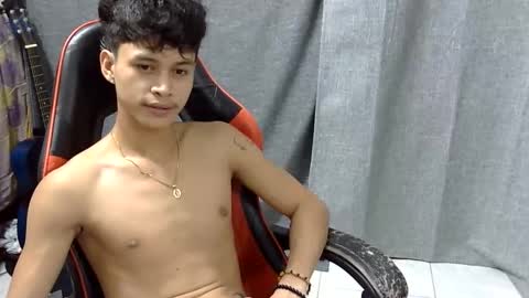 Snapshot of itzme_john chatting on May 13, 2026, 2:47 pm itzme_john online show from May 13, 2026, 2:47 pm