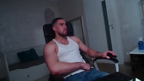 IvanHydee online show from December 16, 2025, 5:34 am