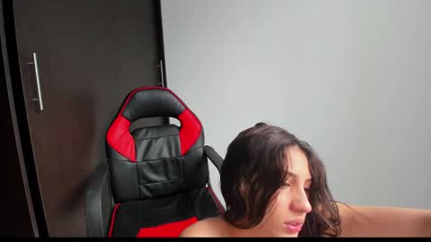 ivanna_essis online show from December 13, 2024, 9:30 pm