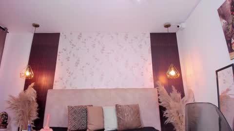 Dylan online show from February 18, 2026, 9:44 pm