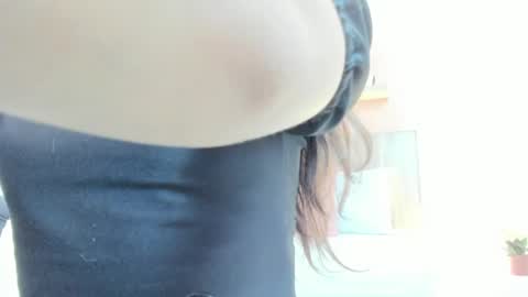 Snapshot of ivette_swan chatting on May 15, 2026, 10:39 pm I V E T T E online show from May 15, 2026, 10:39 pm