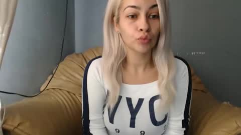 RosseEssor online show from September 9, 2025, 5:40 am