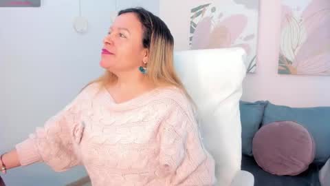 Ivonne online show from March 4, 2026, 12:44 pm