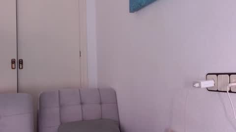 Ivonne online show from February 19, 2025, 9:06 am