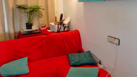 Ivonne online show from June 5, 2026, 9:37 am