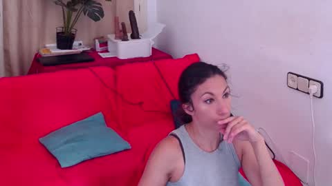 ivonneanddom online show from May 27, 2026, 9:17 am