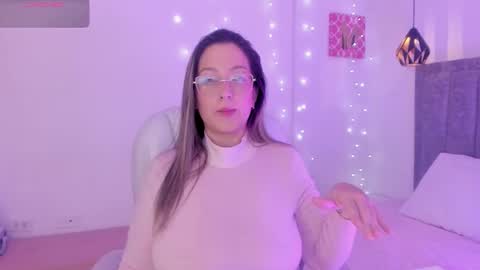 Snapshot of ivonny_04 chatting on January 7, 2026, 4:04 am N A T H A L Y online show from January 7, 2026, 4:04 am