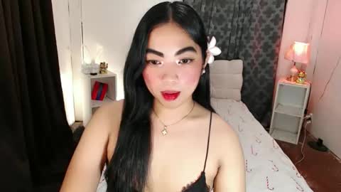 ivory_delight online show from April 7, 2026, 5:35 pm