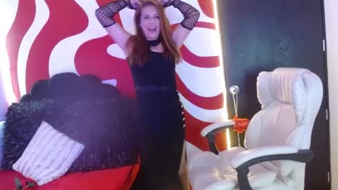 ivory_mistress online show from May 16, 2026, 2:16 pm