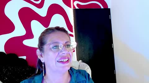 ivory_mistress online show from May 22, 2026, 1:28 pm