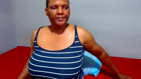 Snapshot of ivorytits48 chatting on February 12, 2025, 4:33 pm IVORYTITS48 online show from February 12, 2025, 4:33 pm