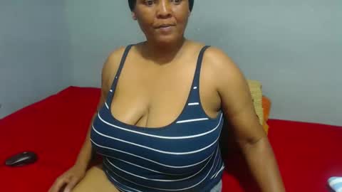 Snapshot of ivorytits48 chatting on February 18, 2025, 5:42 pm IVORYTITS48 online show from February 18, 2025, 5:42 pm