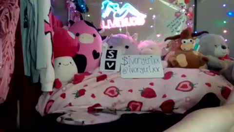 Snapshot of ivorytrixx chatting on June 15, 2026, 3:31 am ivorytrixx online show from June 15, 2026, 3:31 am