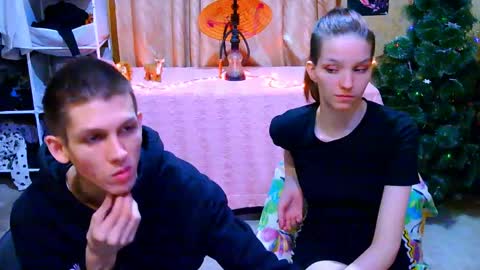 Ivy and Lester online show from December 7, 2024, 8:16 pm