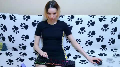Snapshot of ivy__lester chatting on May 2, 2026, 5:56 am Ivy and Lester online show from May 2, 2026, 5:56 am