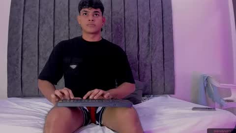 Snapshot of ivy_and_joseph chatting on February 28, 2025, 2:20 pm ivy_and_joseph online show from February 28, 2025, 2:20 pm